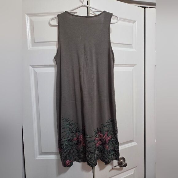 LOT OF 8 - Women's Various Styles and Colors Bathing Suit Beach Cover Ups - Picture 12 of 16